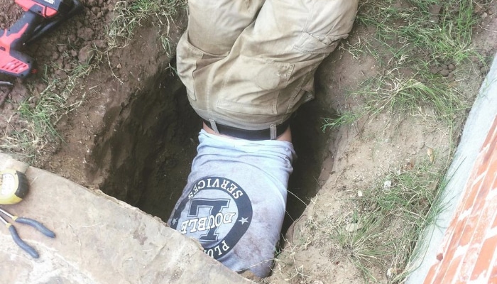 Double L Plumber In Hole